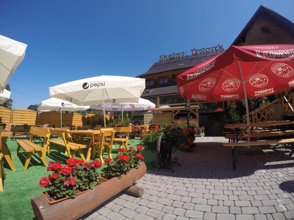 Hotel Skalny Dworek *